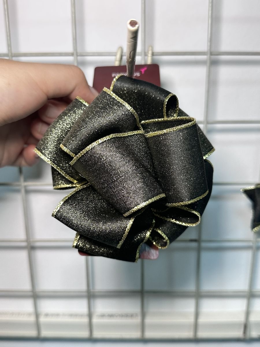 PomPom Bow